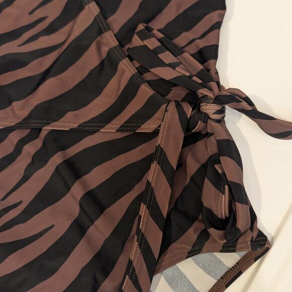 Summersalt Swimsuit The Tie Waist Backflip Modern Zebra in Chocolate - Size 4 - Picture 5 of 8